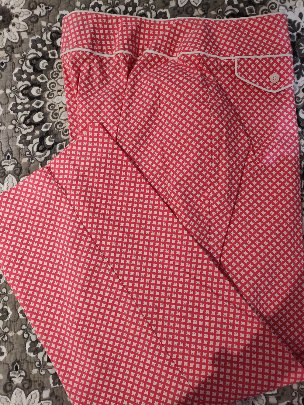 david brooks Pink & White Cropped Printed Pants with White Piping